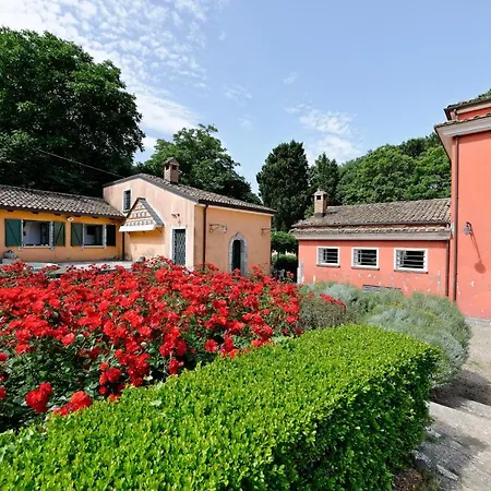 Podere San Raffaele Bed & Breakfast 3*